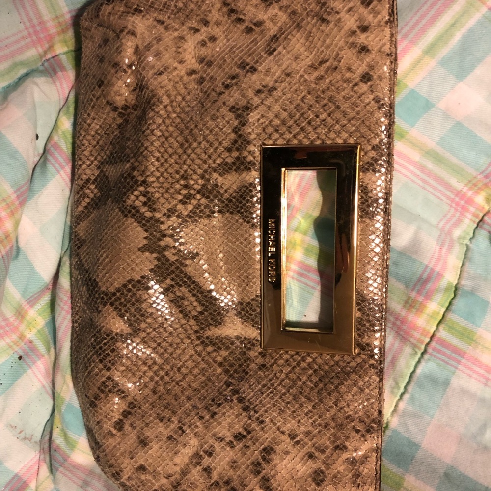 Michael kors clutch